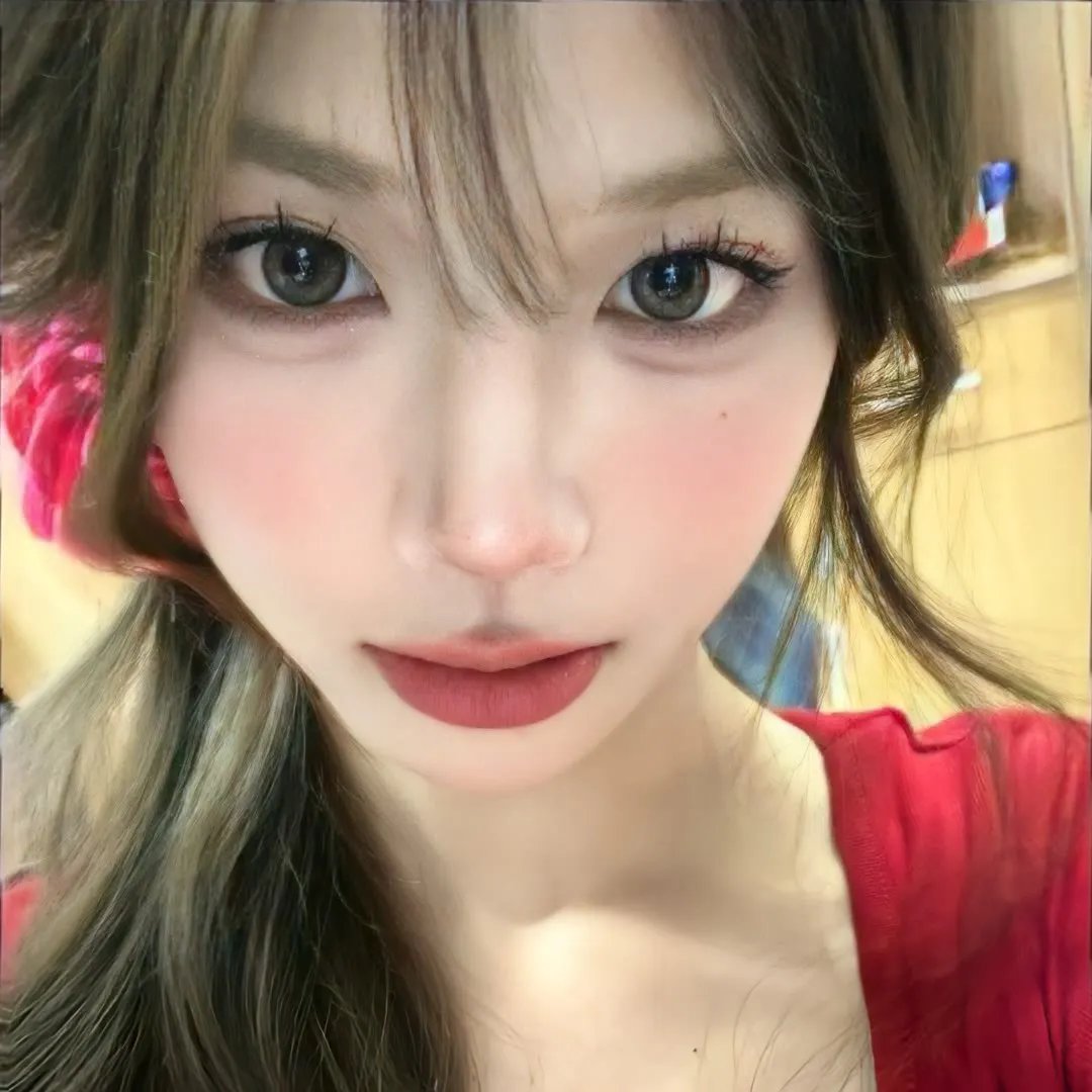 踉跄的女孩